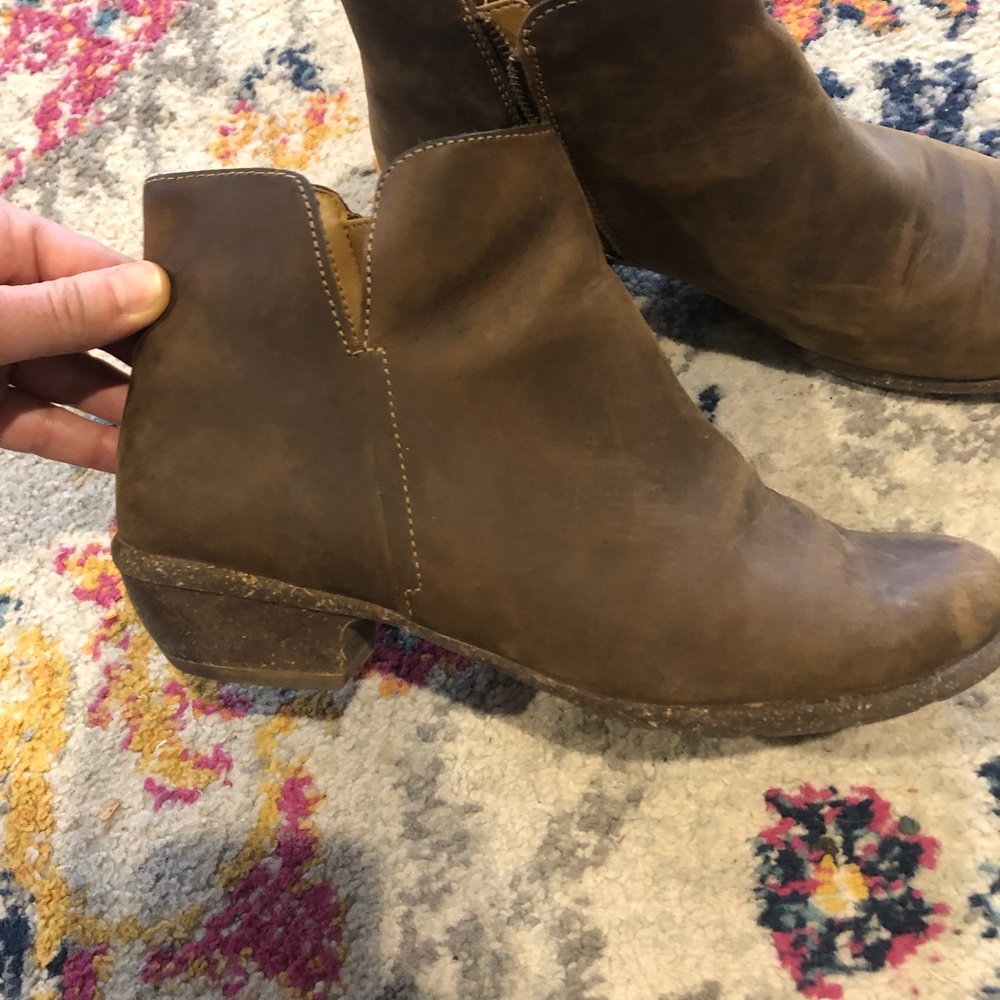 Leather ankle boots